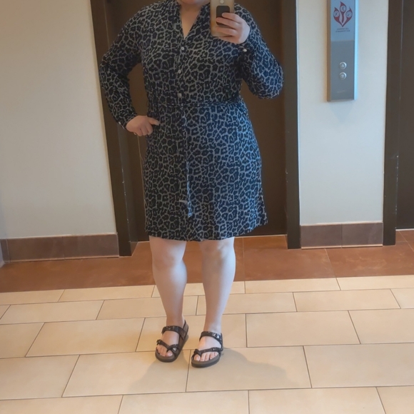 Michael Kors Plus Size Leopard Button Down Dress - Picture 8 of 10